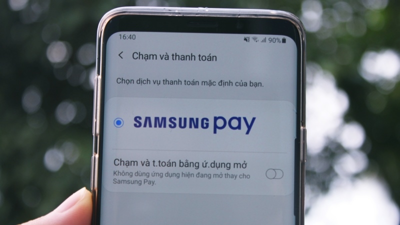 Samsung Pay là tính năng thanh toán bằng các thiết bị của Samsung thông qua kết nối NFC