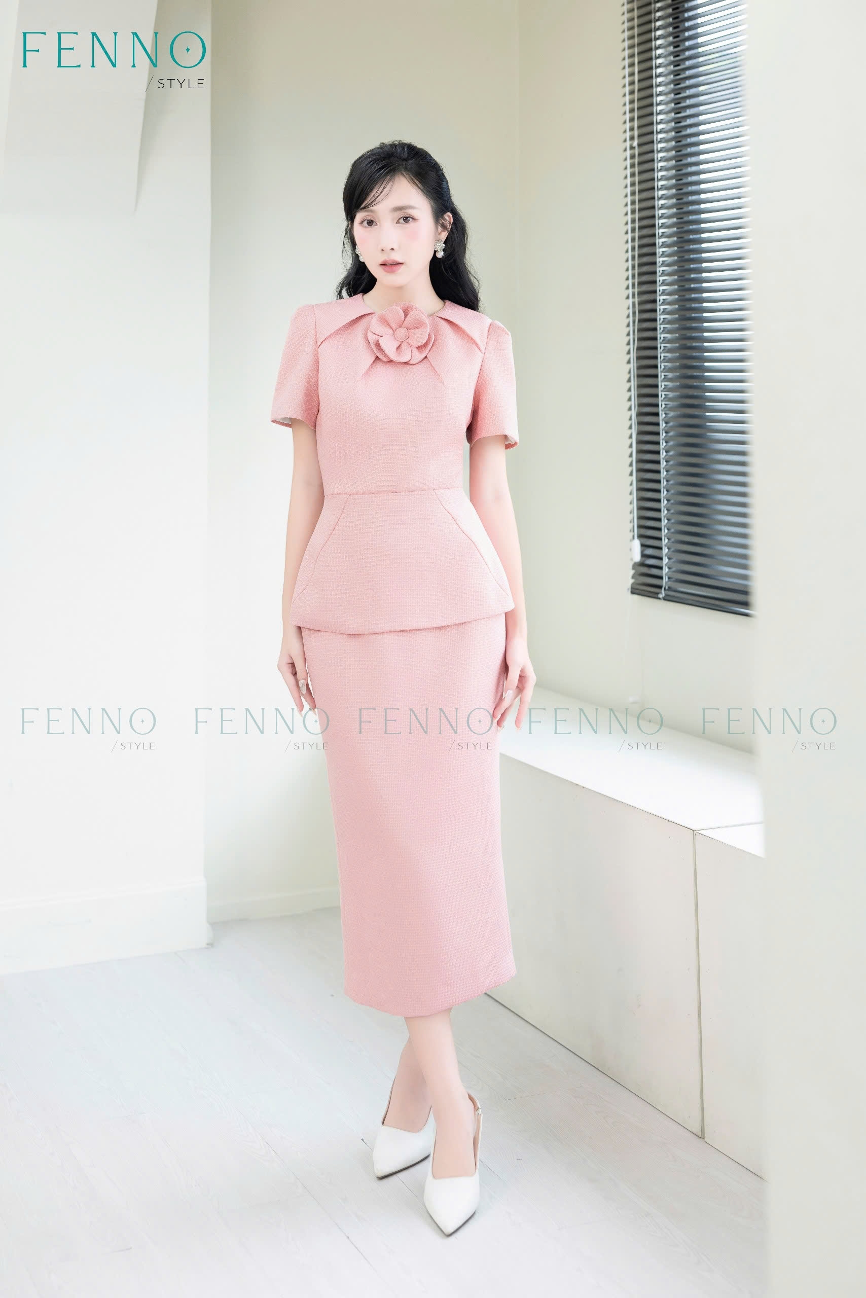 FN46 - Hebe áo xếp li cổ màu Hồng